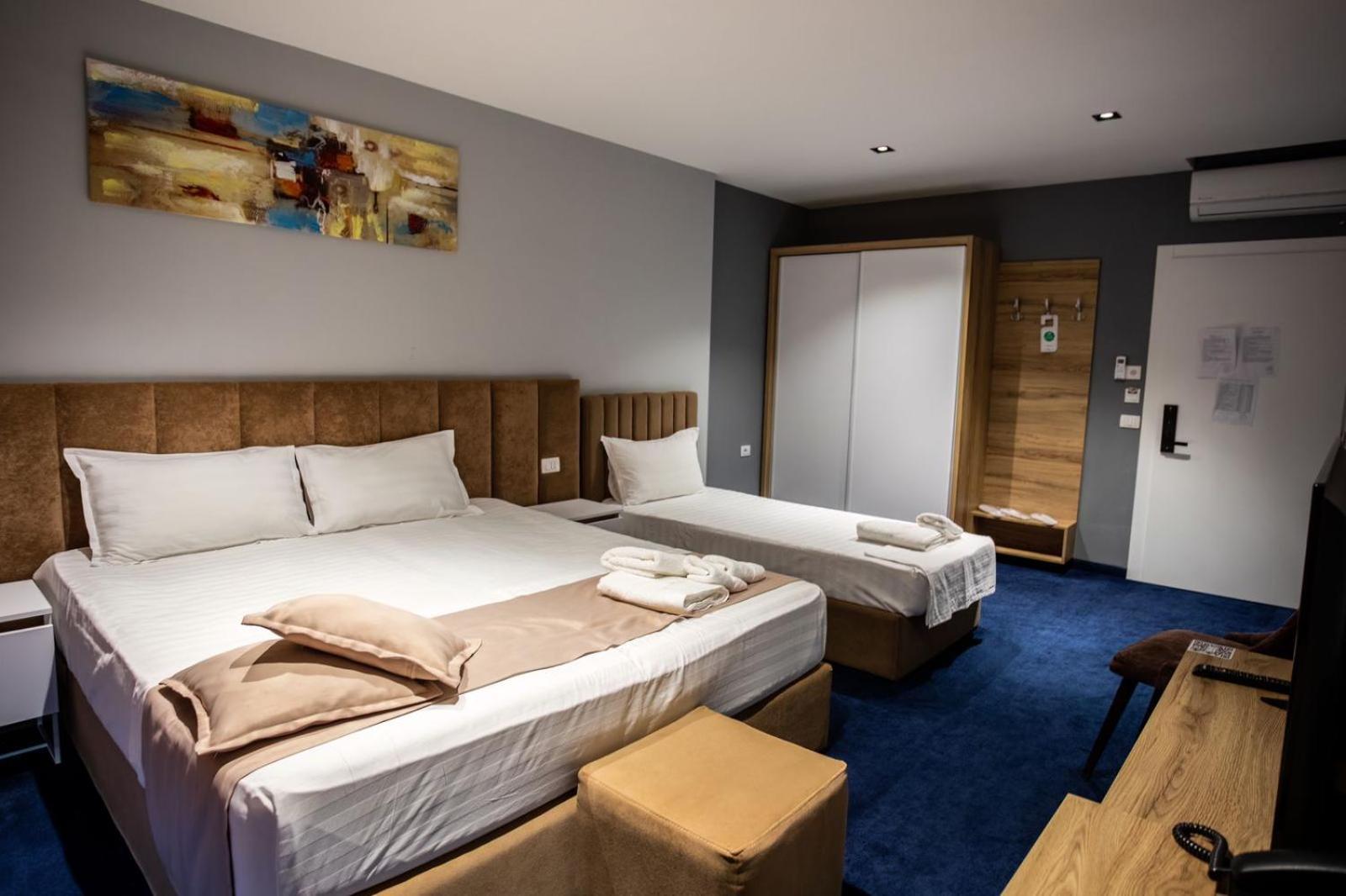 Nuevo Deluxe Hotell Shëngjin Exteriör bild
