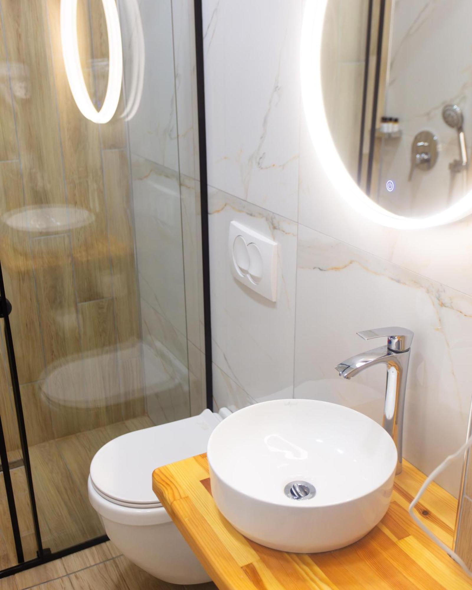 Nuevo Deluxe Hotell Shëngjin Exteriör bild
